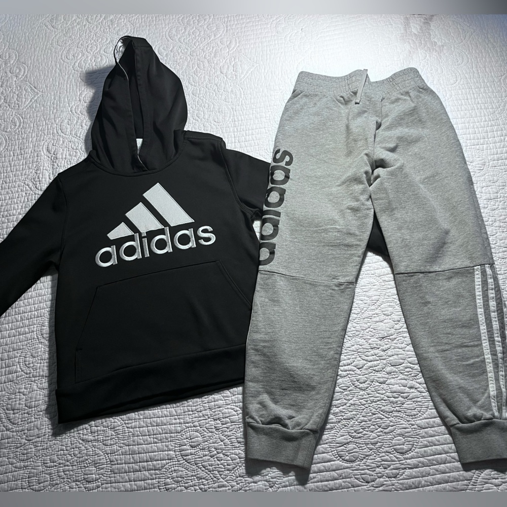 Boys adidas hoodie and jogger set size 8
